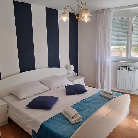 Moro Vrbnik 2 Apartment Luaran gambar
