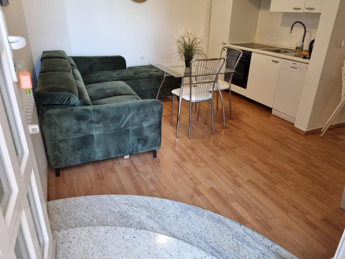 Moro Vrbnik 2 Apartment Luaran gambar
