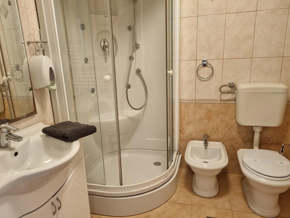 Moro Vrbnik 2 Apartment Luaran gambar