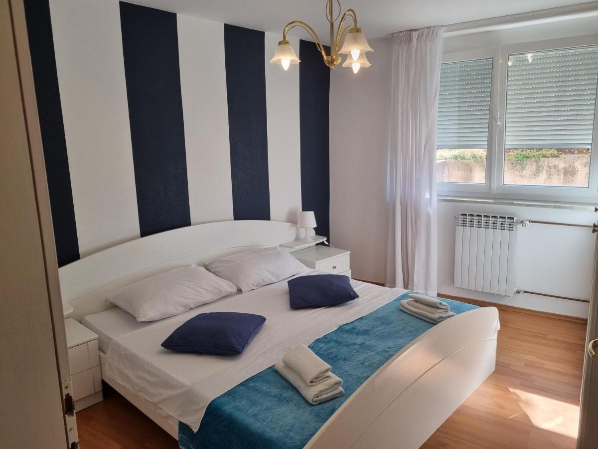 Moro Vrbnik 2 Apartment Luaran gambar